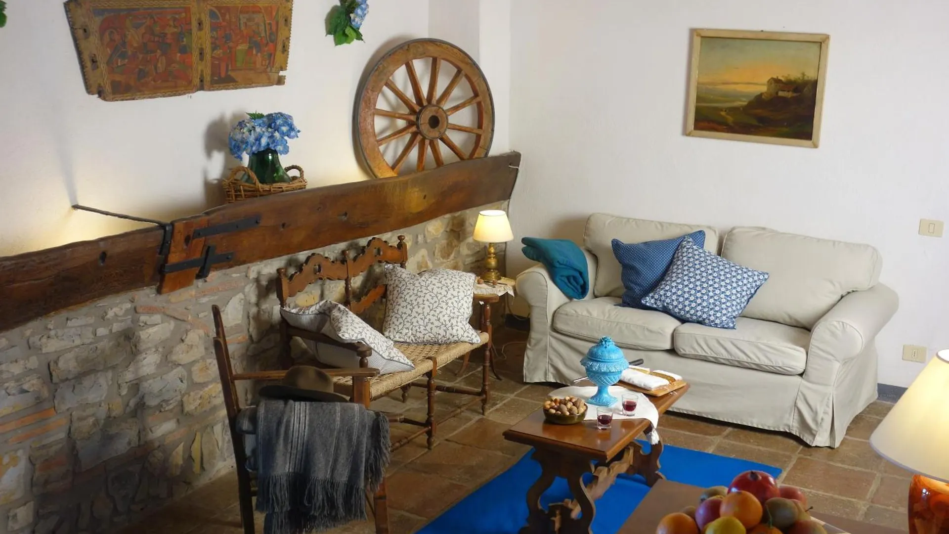 Gemuetliche Blaue Wohnung Mit Garten 0*, San Donato in Poggio Italy